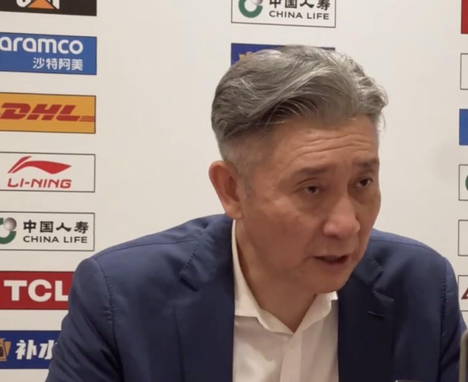 九游娱乐空间-终结上海9连胜，郑永刚：球队现在非常团结，贺希宁堪称劳模