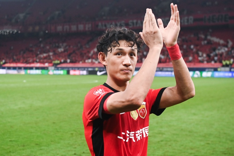 九游app下载最新版本-东体：海港取胜积分成功转正，王燊超绝杀球展现穆斯卡特战术要求